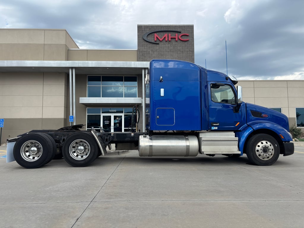 2019 Peterbilt 579 in Omaha, NE — photo 7