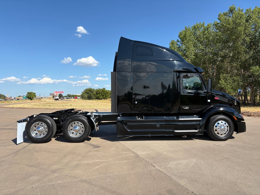 2022 Peterbilt 579 in Oklahoma City, OK — photo 7