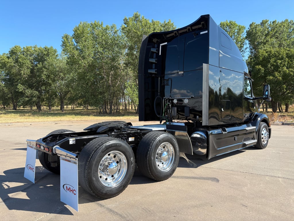 2022 Peterbilt 579 in Oklahoma City, OK — photo 8