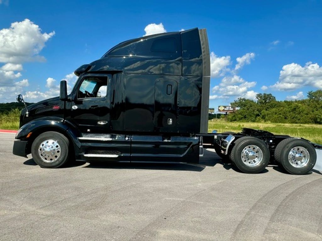 2022 Peterbilt 579 in Springdale, AR — photo 8