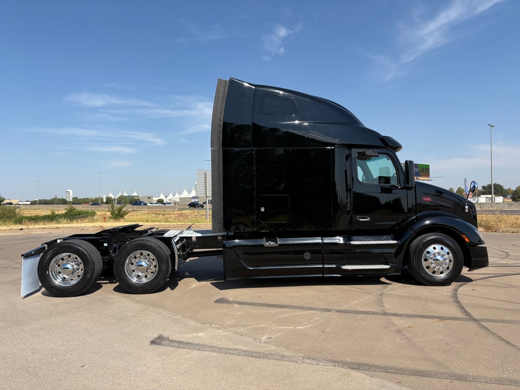 2022 Peterbilt 579 in Oklahoma City, OK — photo 7
