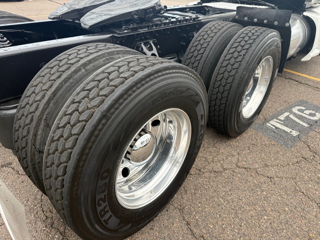 2020 Kenworth T680 in Denver, CO — photo 6