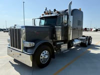 2020 Peterbilt 389 in Des Moines — photo 6