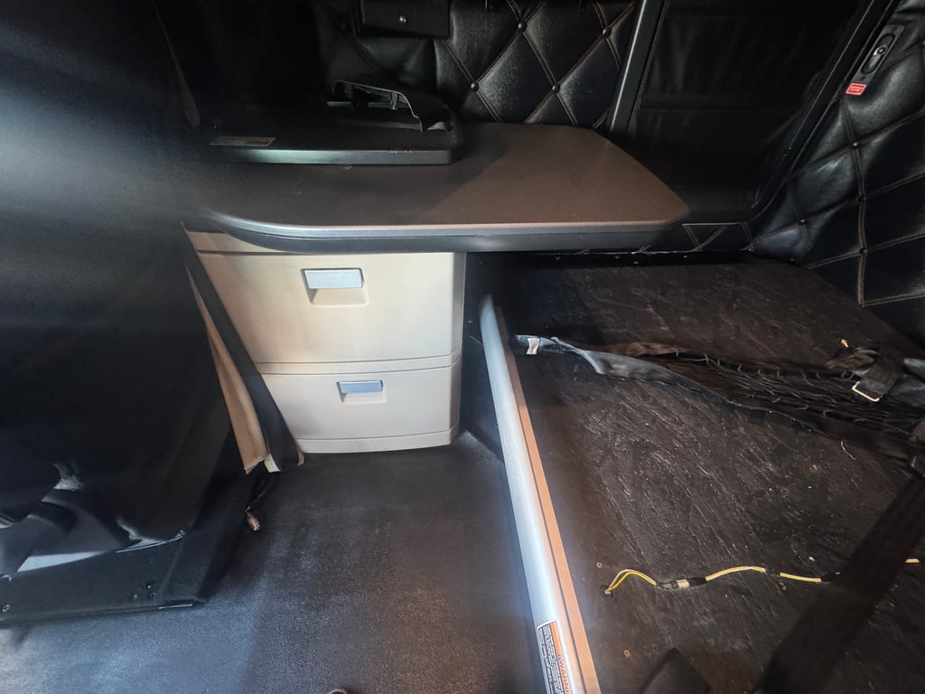 2023 Kenworth T680 in Dallas, TX — photo 7