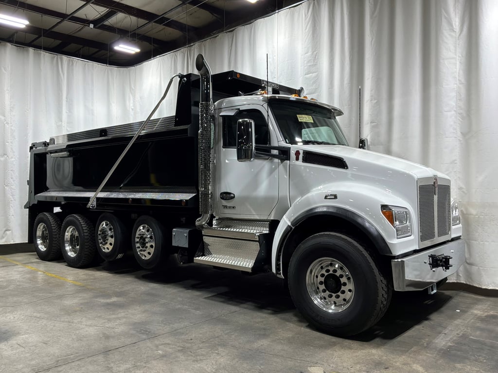 2027 Kenworth T880 in Columbia, MO