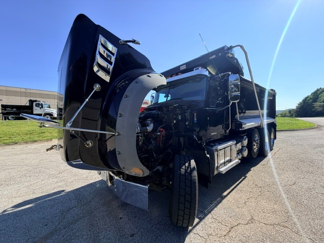2020 Mack Granite in Knoxville, TN — photo 3