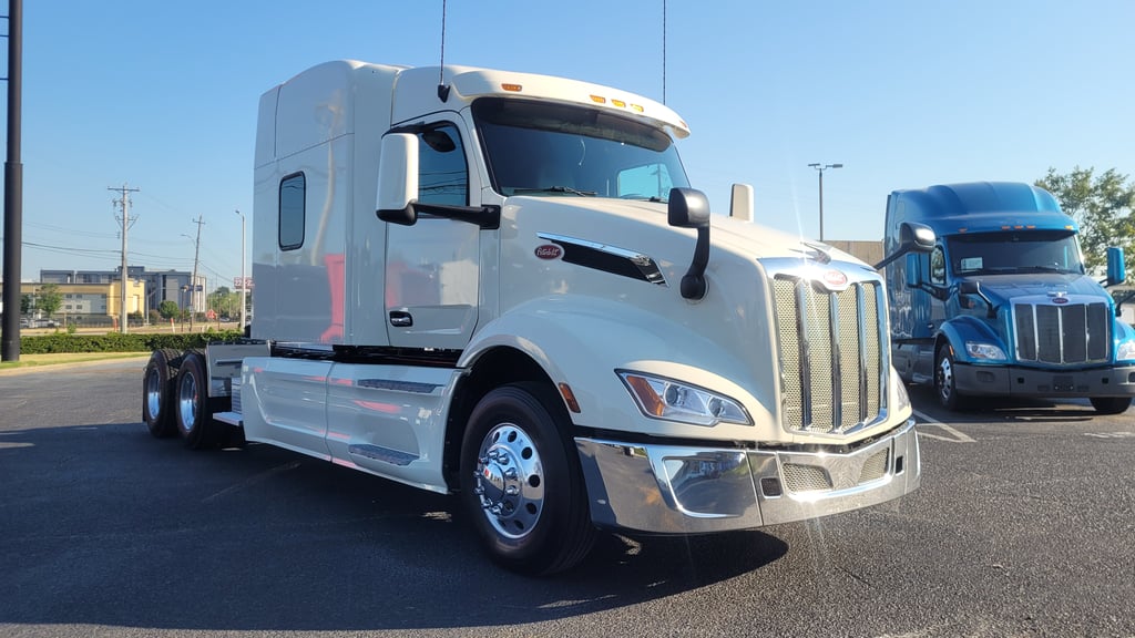 2025 Peterbilt 579 in Memphis, TN