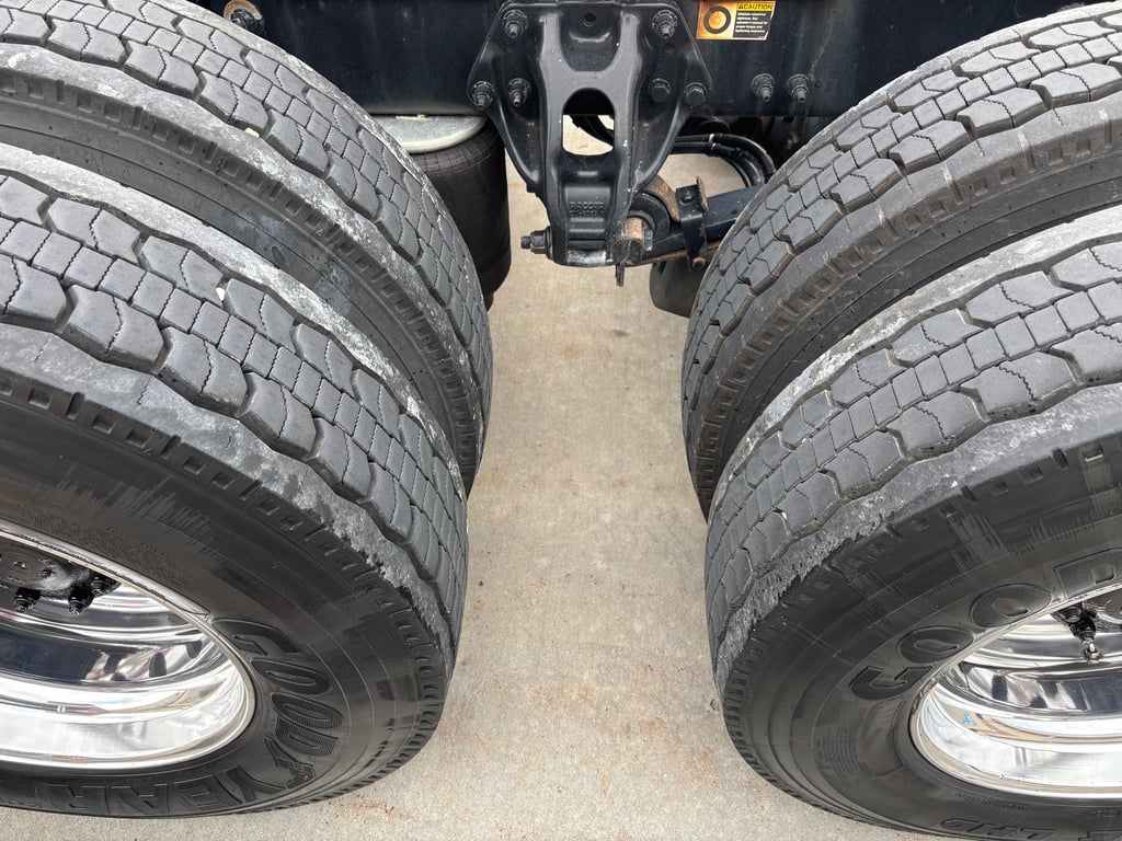 2021 Peterbilt 389 in Omaha, NE — photo 4