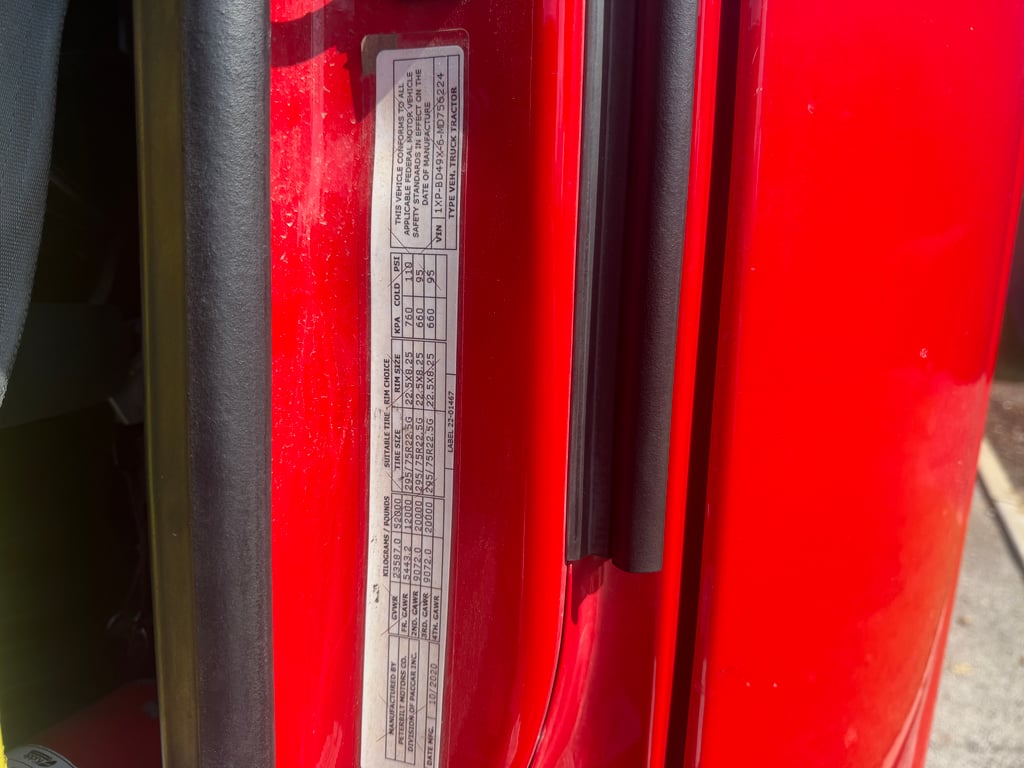 2021 Peterbilt 579 in Nashville, TN — photo 6