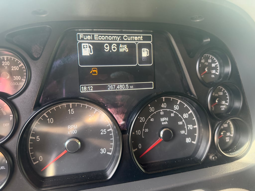 2021 Peterbilt 579 in Nashville, TN — photo 7