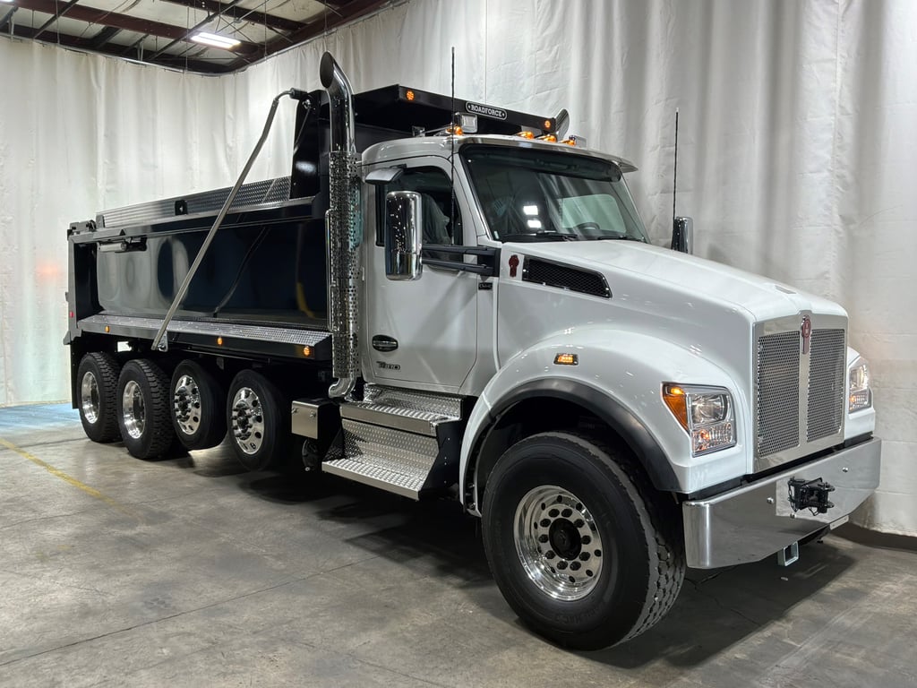 2027 Kenworth T880 in Memphis, TN