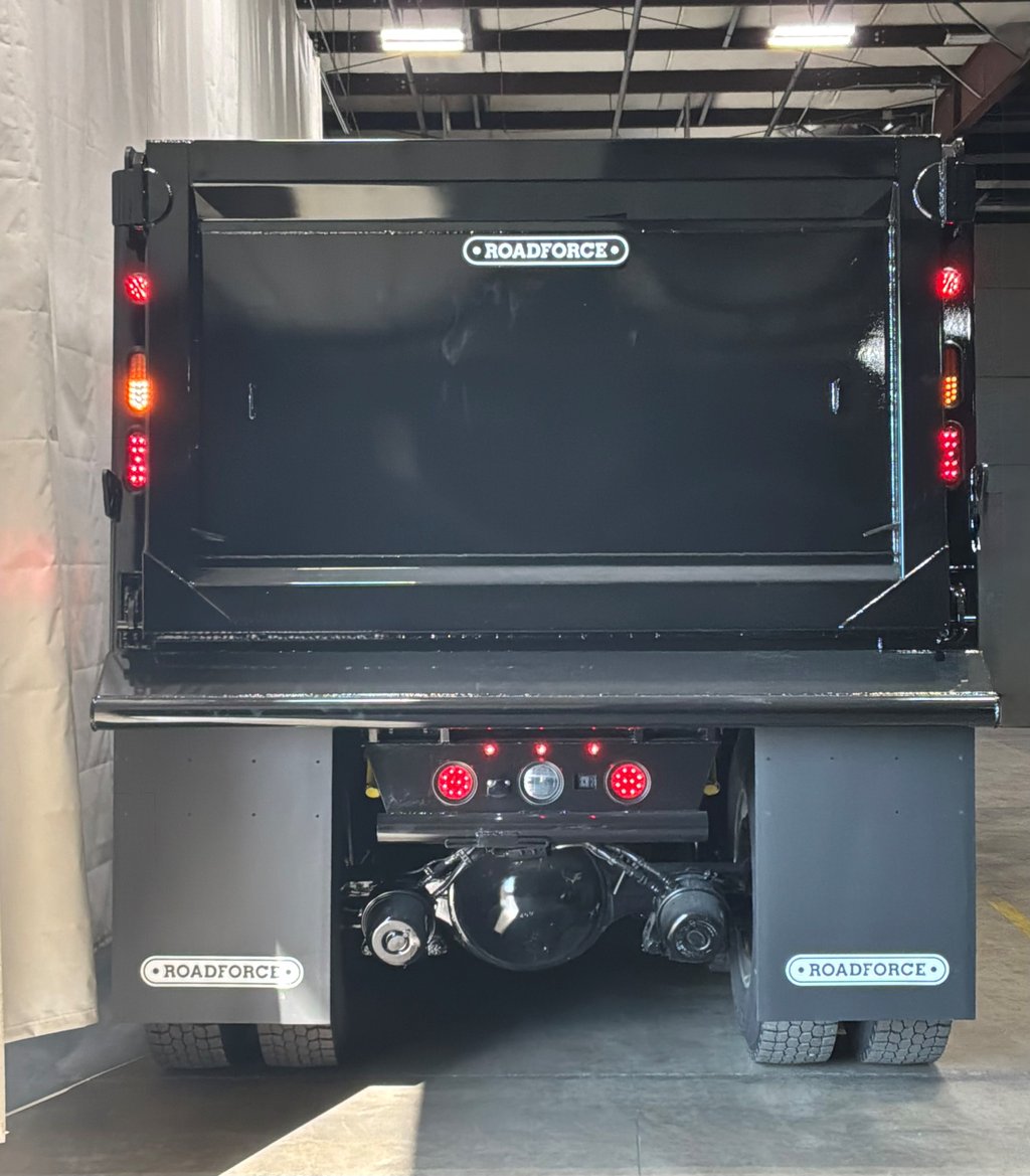 2027 Kenworth T880 in Memphis, TN — photo 4