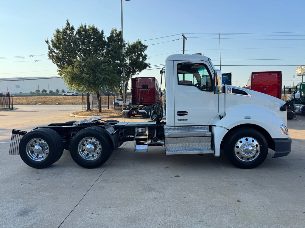 2022 Kenworth T680 in Dallas, TX — photo 8
