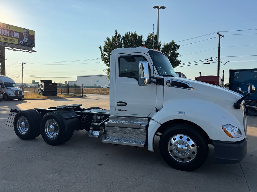 2022 Kenworth T680 in Dallas, TX