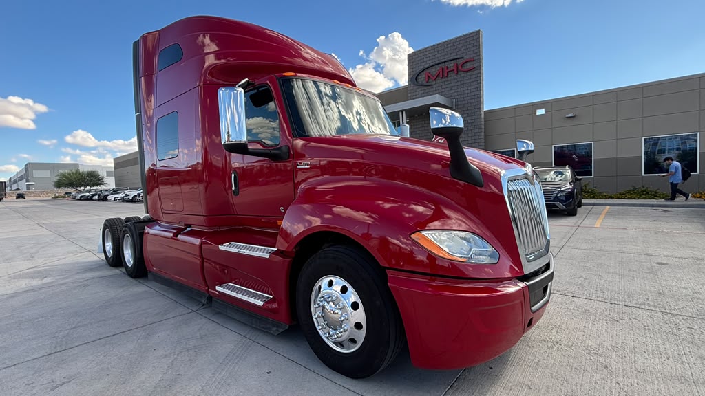 2022 International LT in El Paso, TX