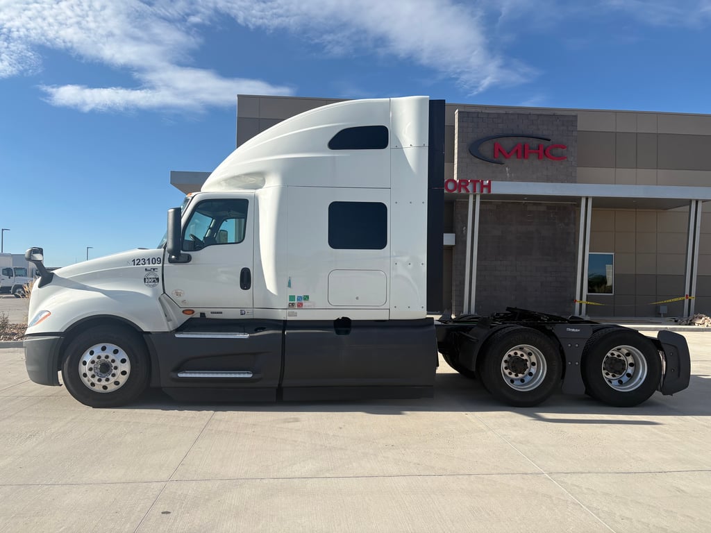 2023 International LT in Englewood, CO — photo 8