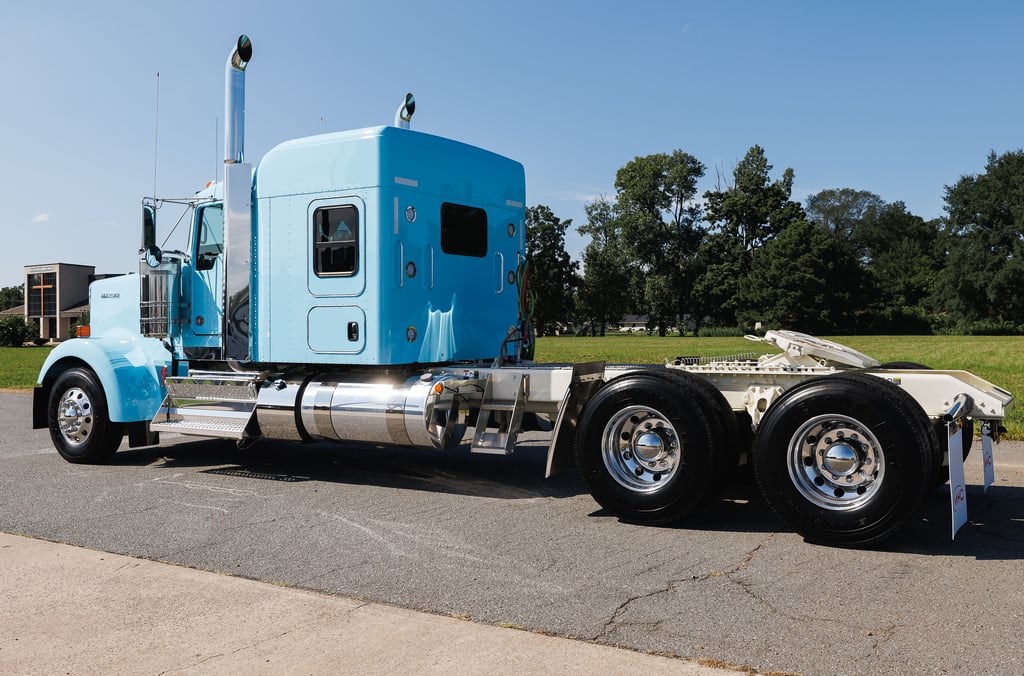 2027 Kenworth W900 in Little Rock, AR — photo 7