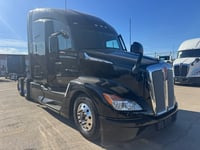 2023 Kenworth T680 in Dallas, TX — photo 2