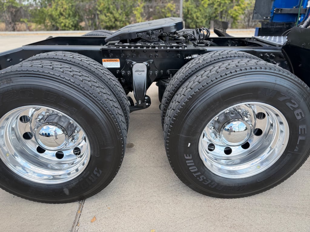2022 Freightliner Cascadia in Fort Worth, TX — photo 4