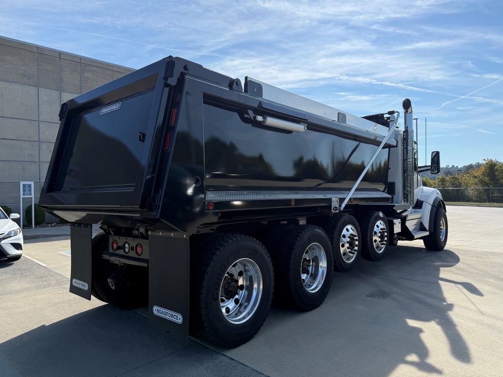 2027 Kenworth T880 in Kingsport, TN — photo 3