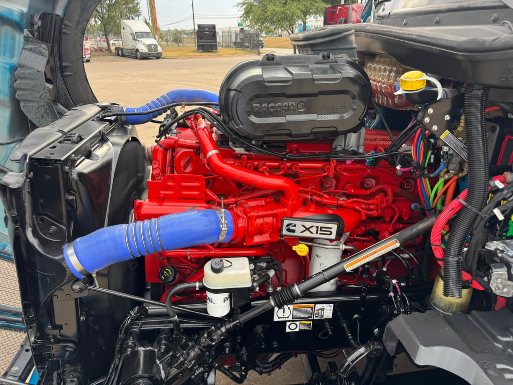 2024 Kenworth T680 in Dallas, TX — photo 6
