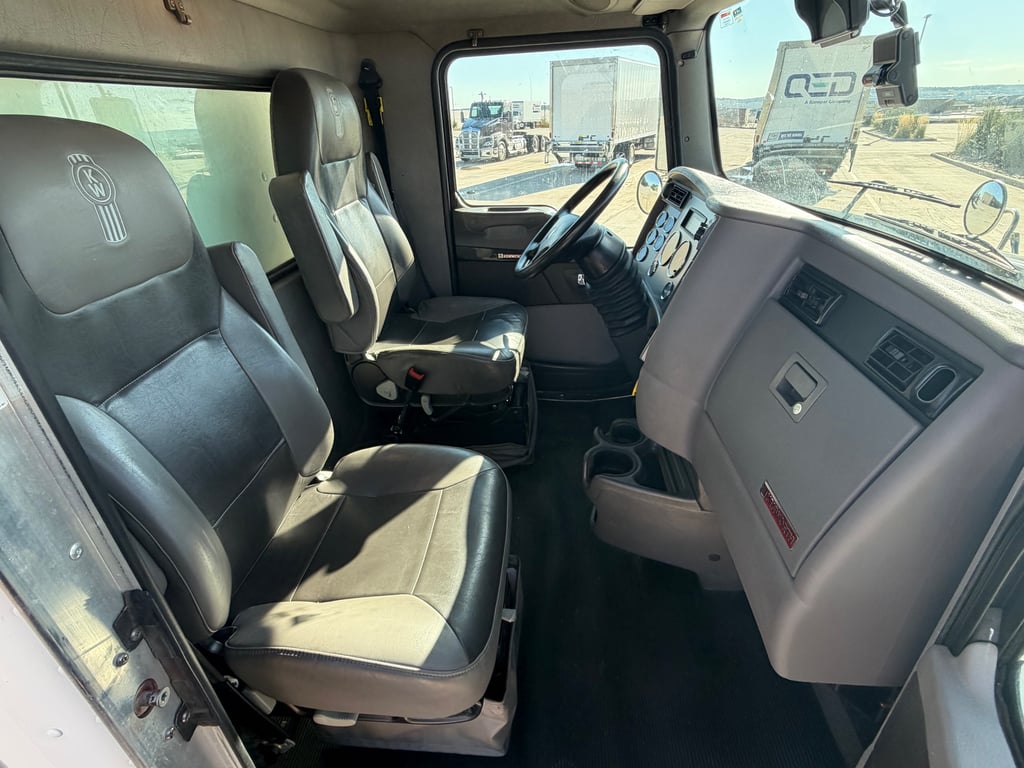 2020 Kenworth T270 in Denver, CO — photo 3