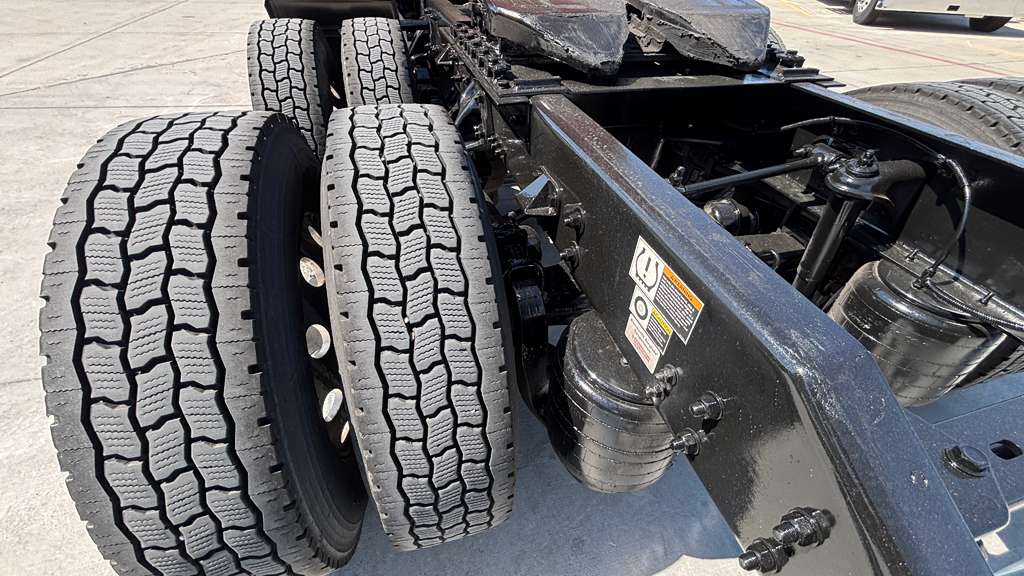 2022 Kenworth T680 in El Paso, TX — photo 4