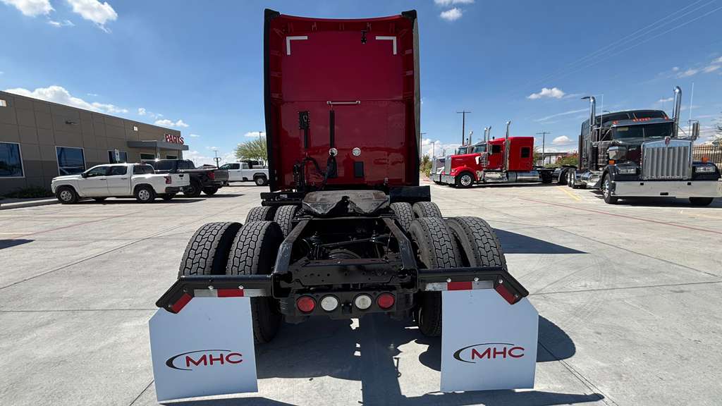 2022 Kenworth T680 in El Paso, TX — photo 5