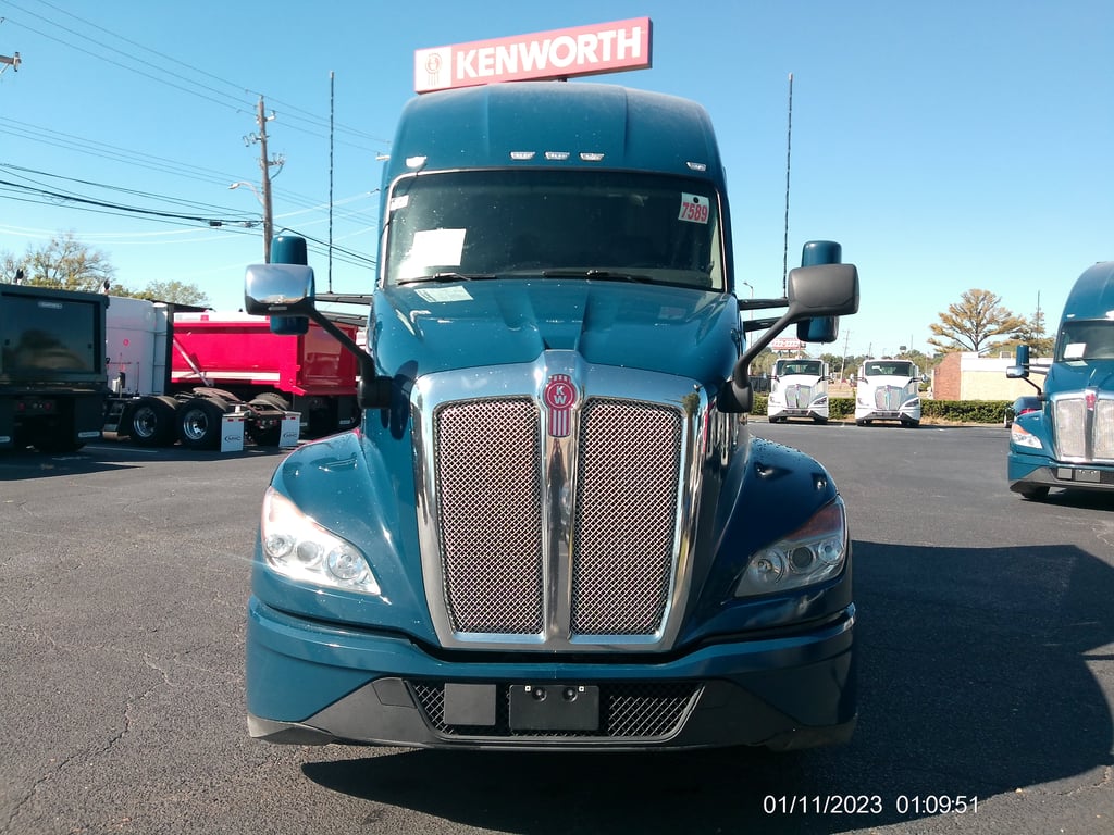 2023 Kenworth T680 in Memphis, TN — photo 7