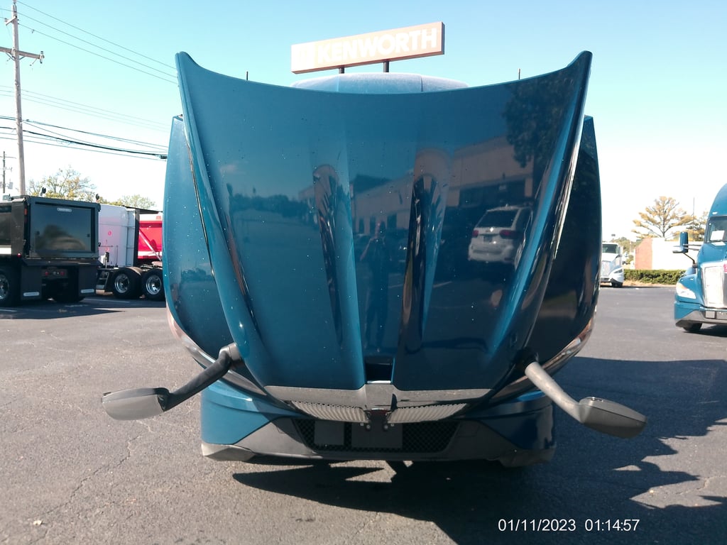 2023 Kenworth T680 in Memphis, TN — photo 8
