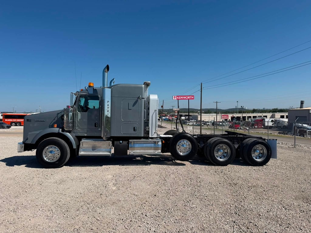 2023 Kenworth in Tulsa, OK — photo 2
