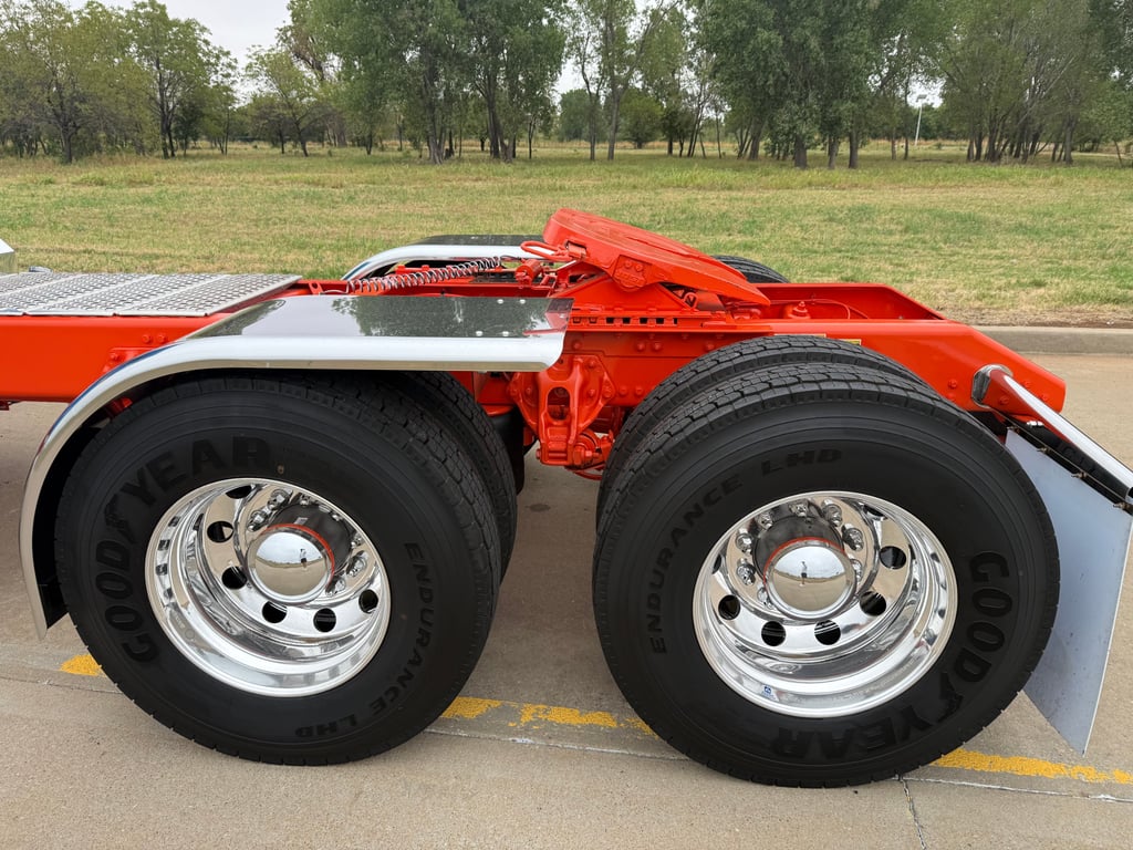 2027 Kenworth W900 in Oklahoma City, OK — photo 8