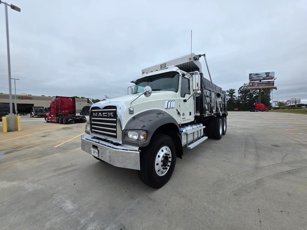 2021 Mack Granite in South Atlanta — photo 3