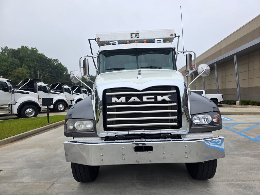 2022 Mack Granite in South Atlanta