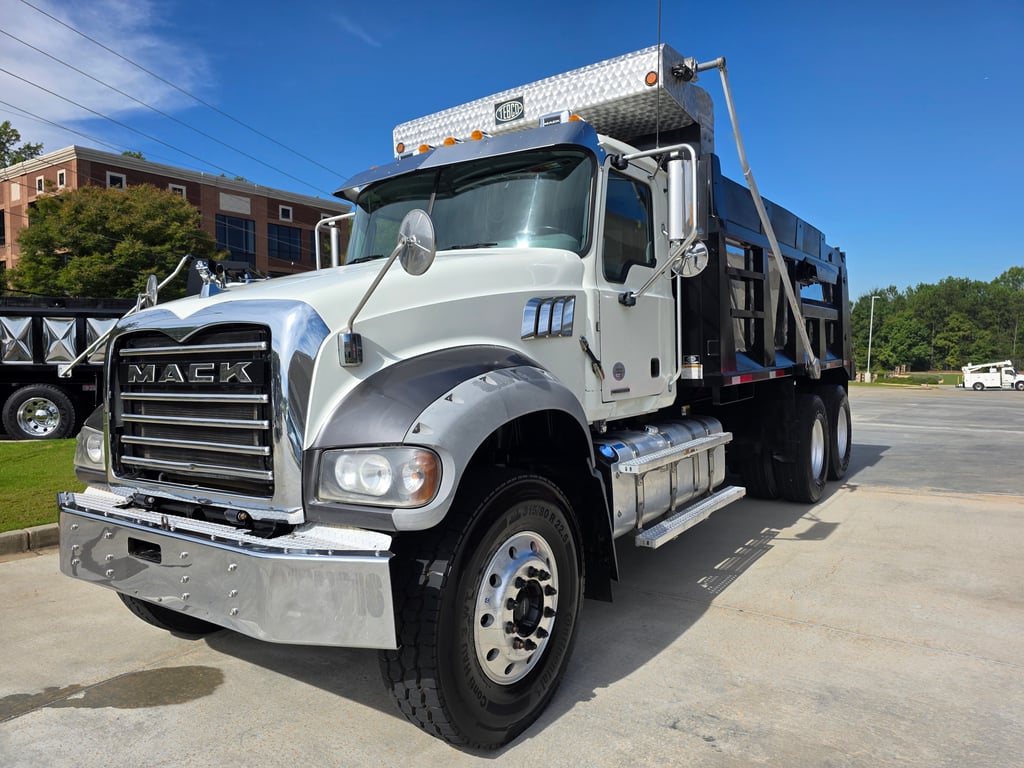 2022 Mack Granite in South Atlanta — photo 3