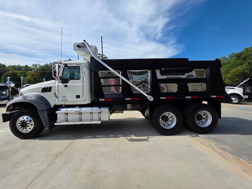 2022 Mack Granite in South Atlanta — photo 4