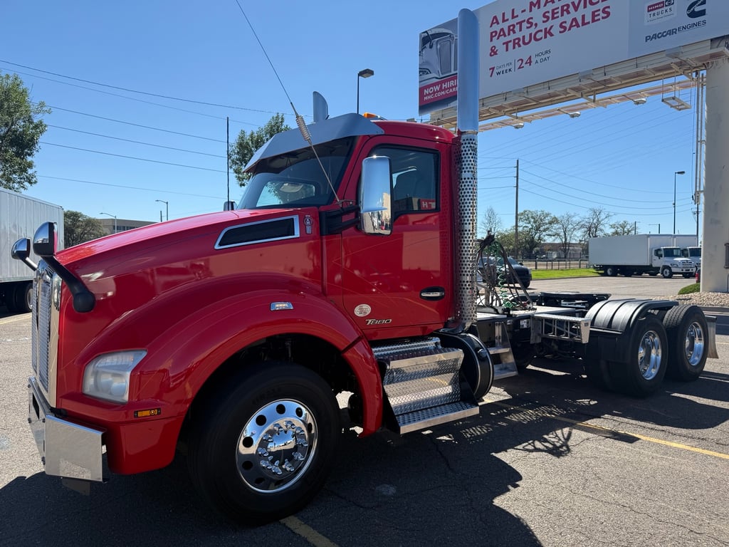 2020 Kenworth T880 in Denver, CO — photo 3