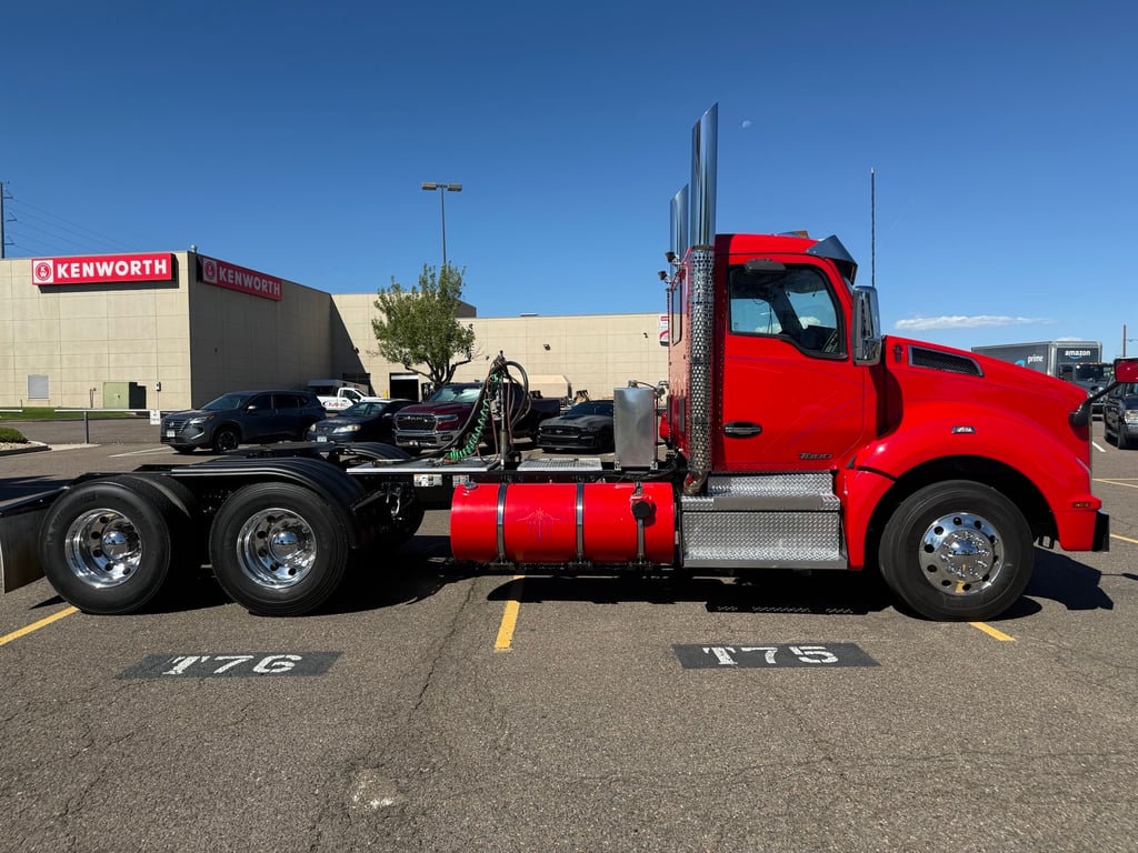2020 Kenworth T880 in Denver, CO — photo 4
