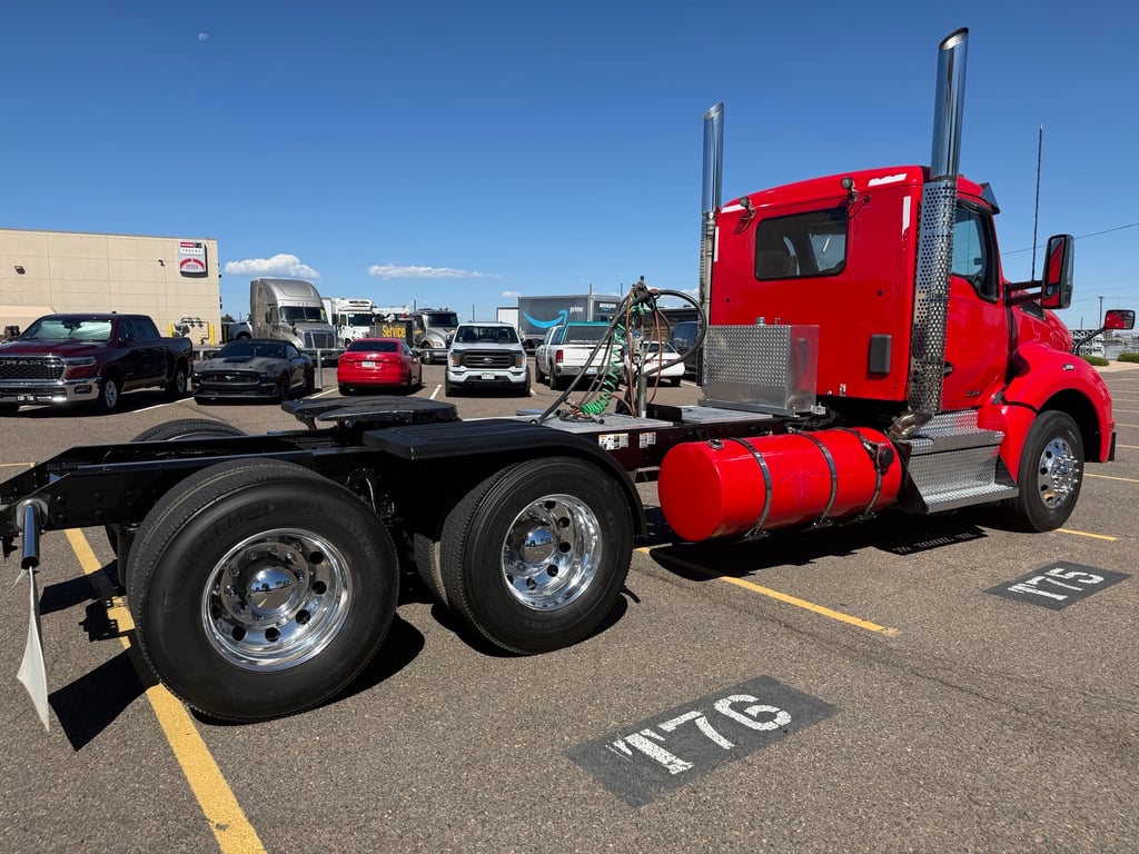 2020 Kenworth T880 in Denver, CO — photo 5