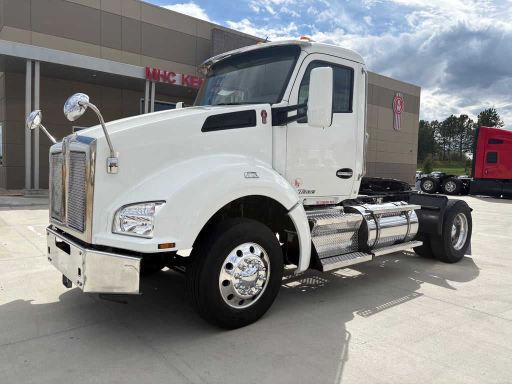 2019 Kenworth T880 in Englewood, CO — photo 2