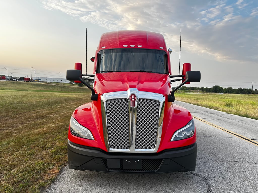 2024 Kenworth T680 in Joplin, MO — photo 7