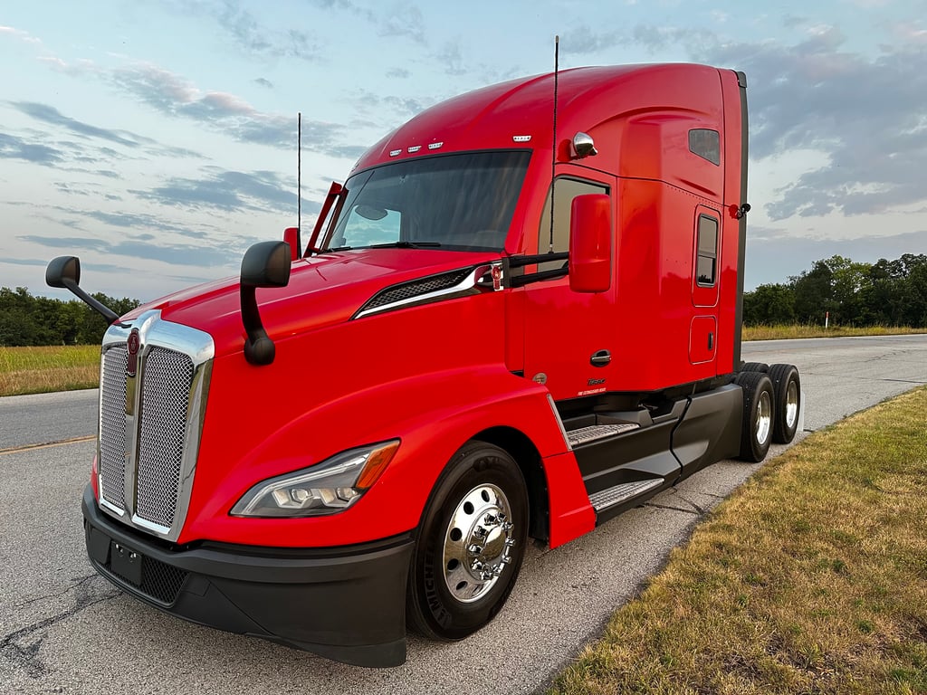 2024 Kenworth T680 in Joplin, MO — photo 6