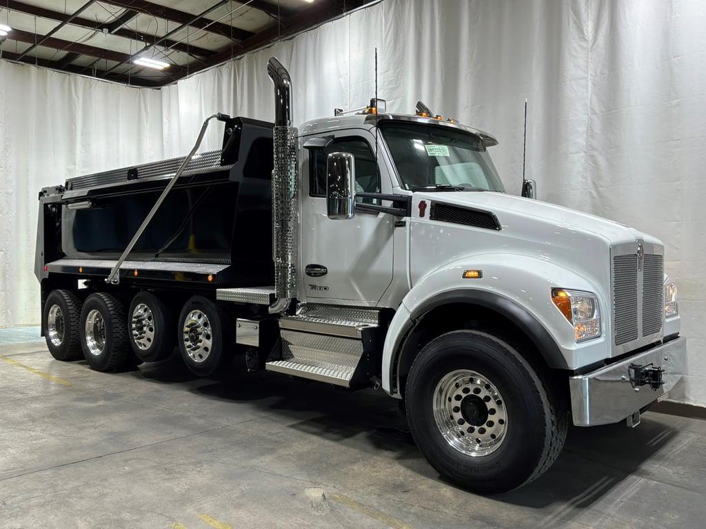 2027 Kenworth T880 in Hickory, NC