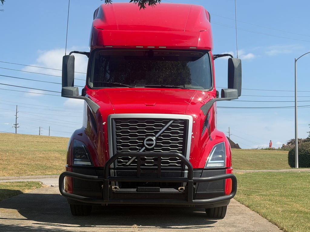 2022 Volvo VNL 760 in Nashville, TN — photo 7