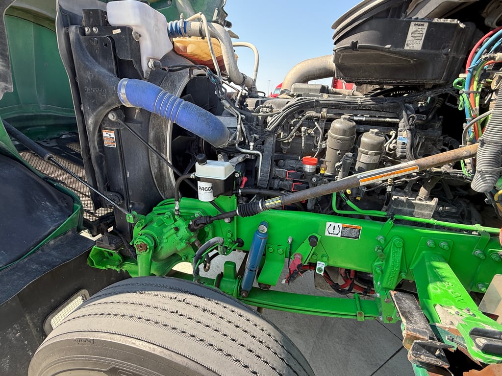 2023 Kenworth W990 in Des Moines — photo 6