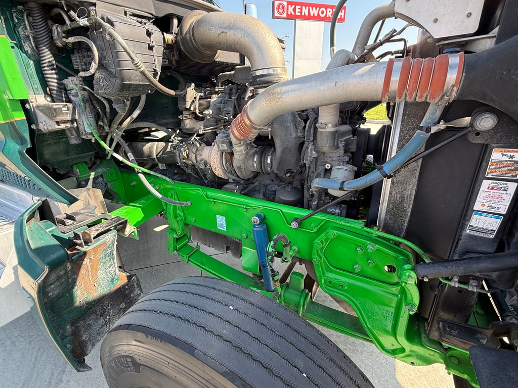 2023 Kenworth W990 in Des Moines — photo 7