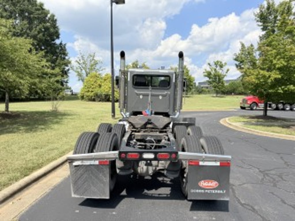 2022 Peterbilt 389 in Greensboro, NC — photo 6