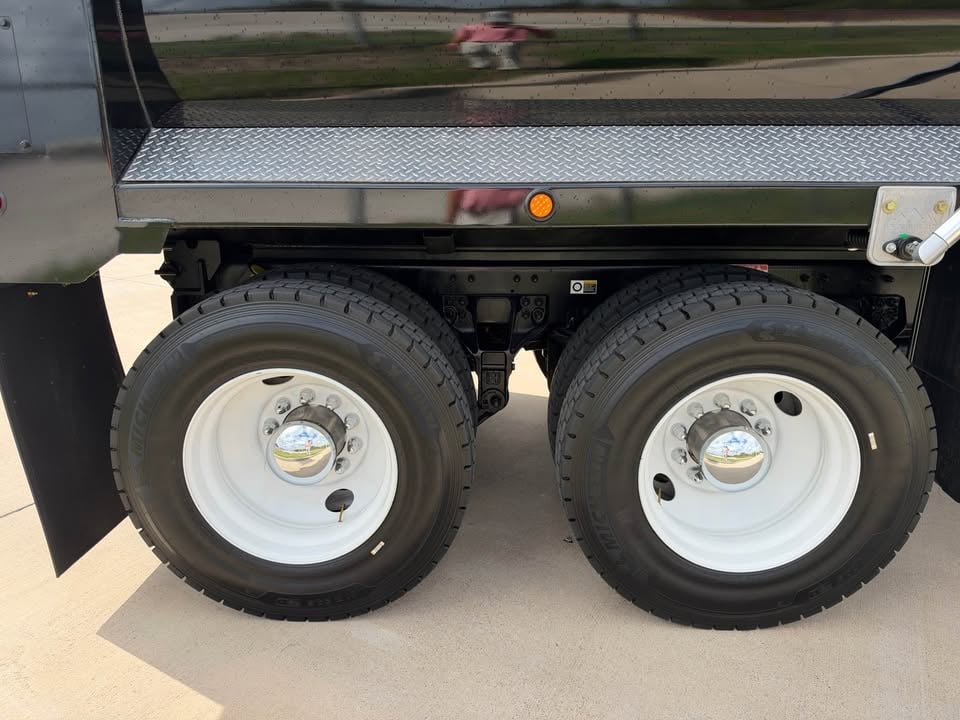 2027 Kenworth T880 in Dallas, TX — photo 4