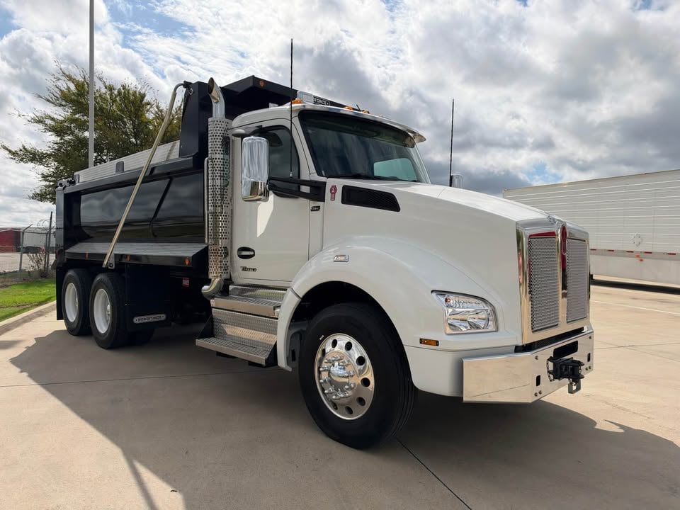2027 Kenworth T880 in Dallas, TX