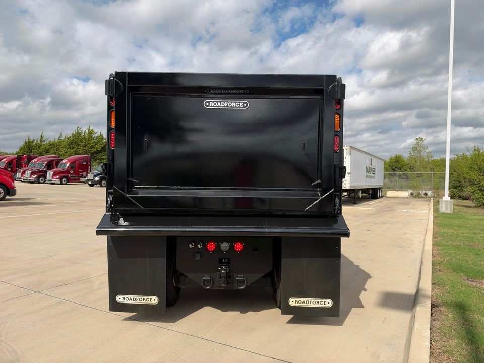 2027 Kenworth T880 in Dallas, TX — photo 5